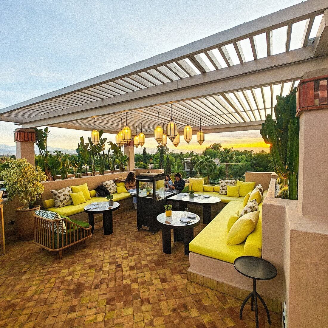 Zest Rooftop Bar - Four Seasons 4