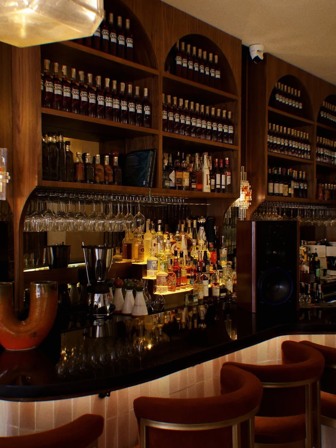 The bar and wine shelves at Napa Chapter One